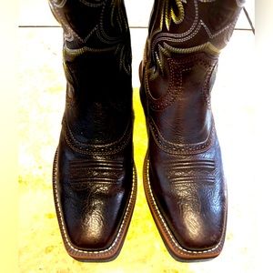 Ariat Men's Heritage Roughstock Square Toe